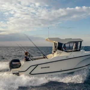 Quicksilver 625 Pilothouse