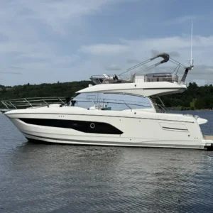 Prestige 420 Flybridge