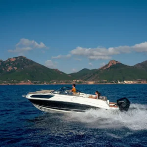 Bayliner VR6 Cuddy Outboard